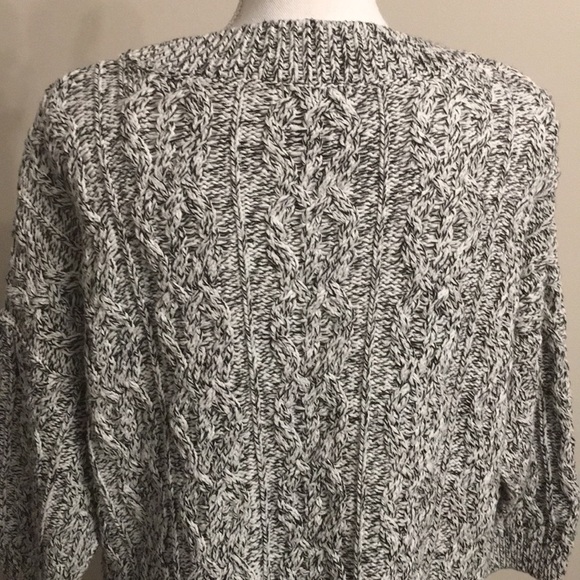 H&M Women’s Marled Cable Sweater - Picture 6 of 8